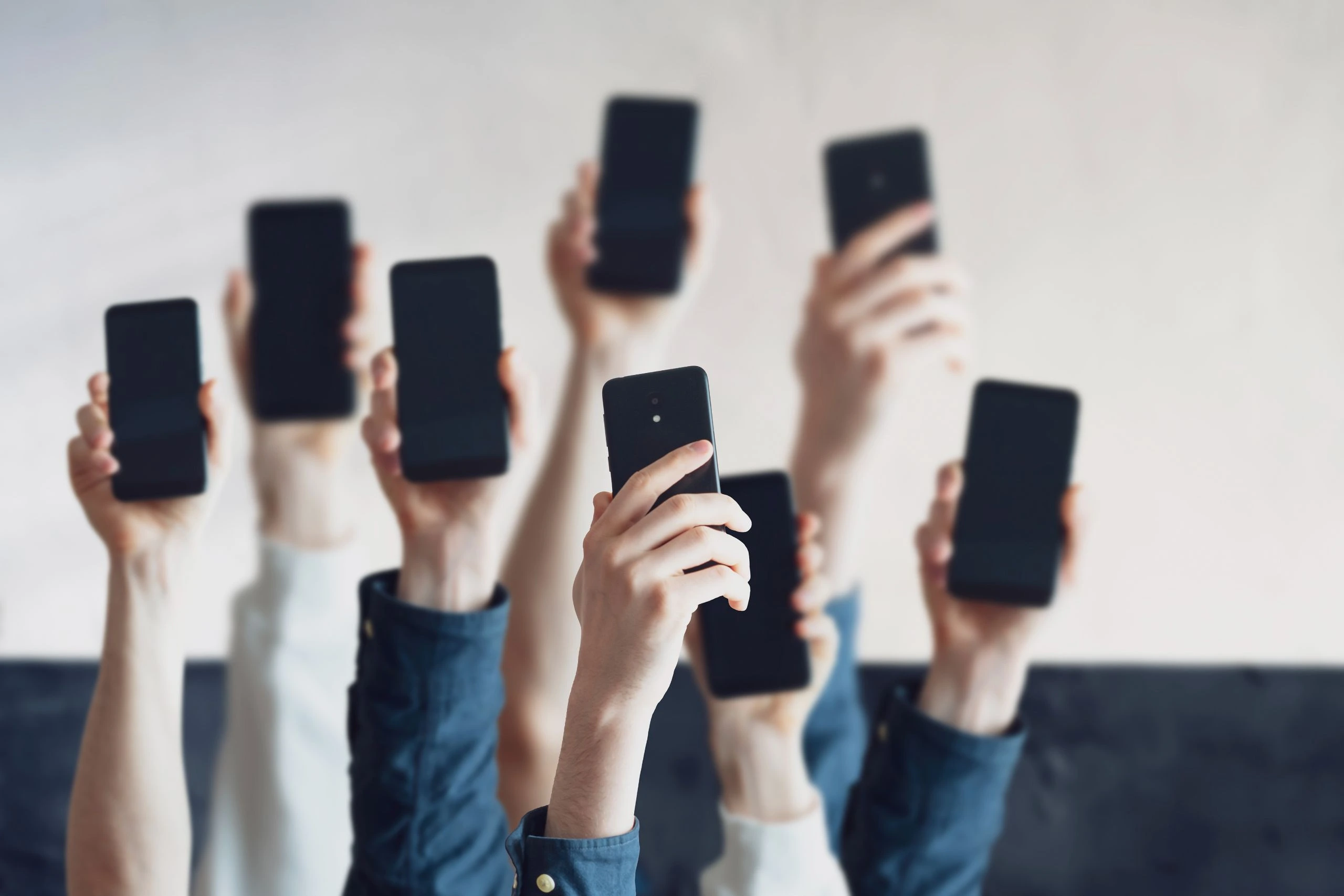 a-large-group-of-people-hold-digital-phones-device-2025-01-26-23-49-10-utc (1)